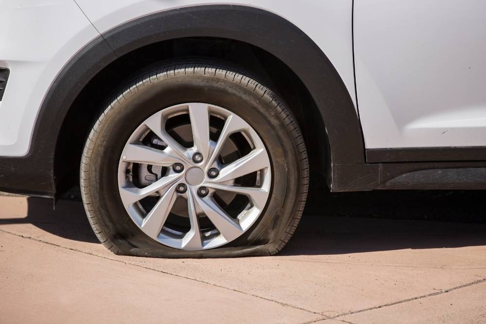flat-tire-no-problem-a-beginners-step-by-step-guide-to-changing-a-tire